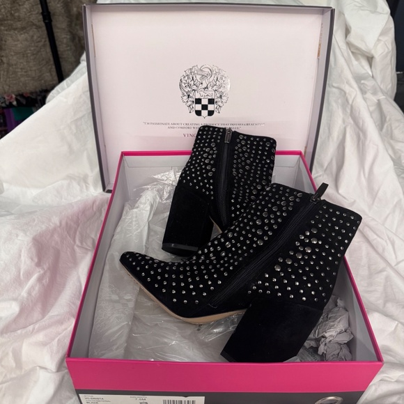 Vince Camuto Drista Studded bootie- NWT 7.5 - Picture 2 of 10
